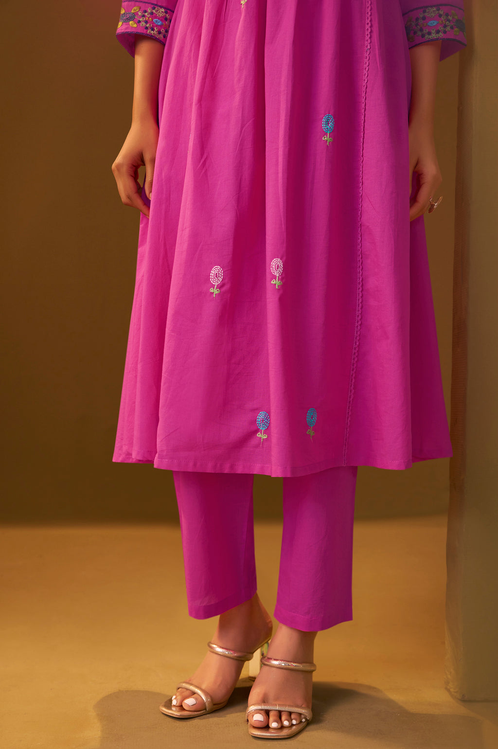 Women's Light Pink Pure Cotton Embroidered Kurta Set with Dupatta