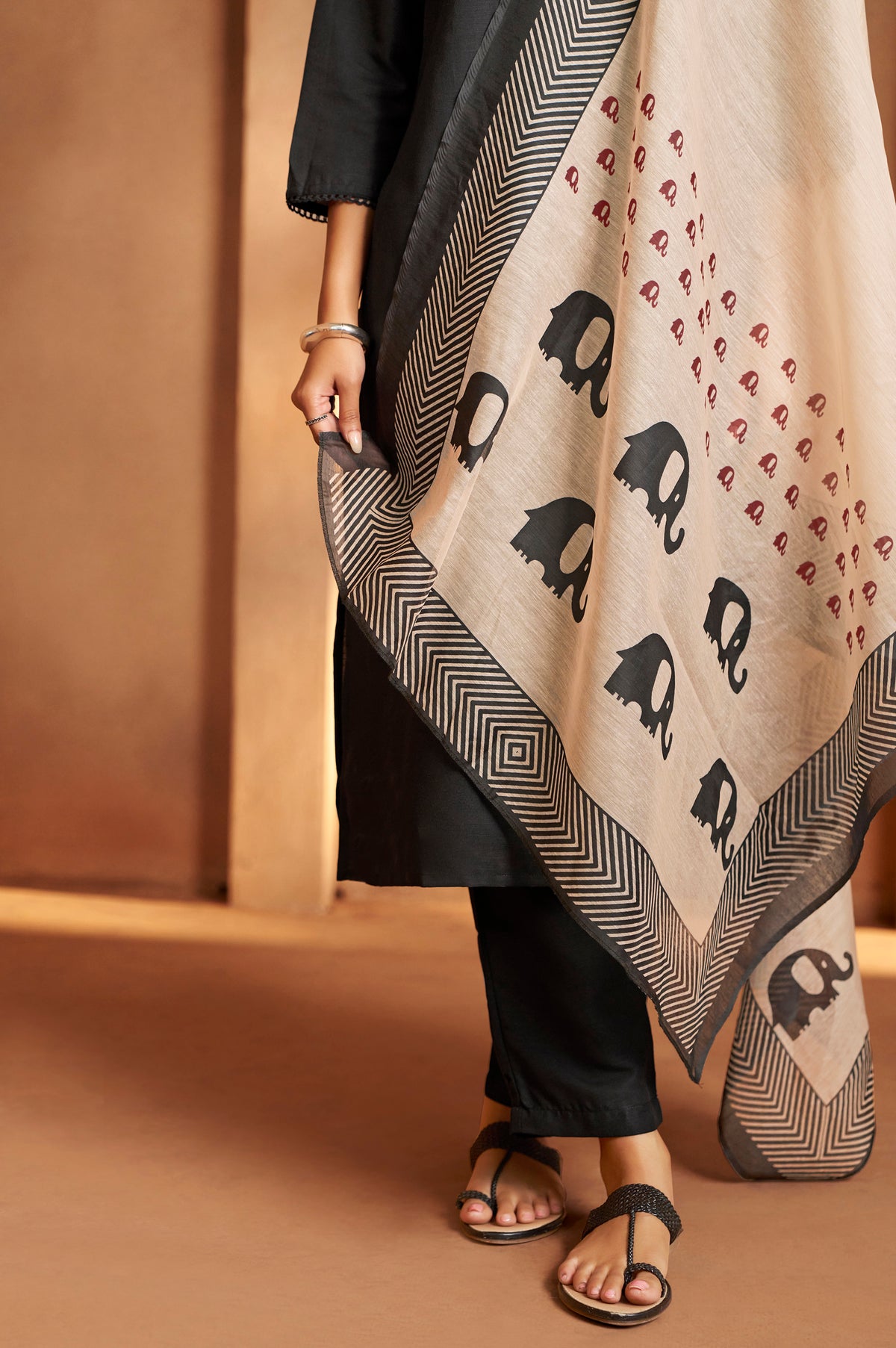 Women Black Cotton Calf-Length Kurta with Pant & Cream Chanderi Printed Dupatta