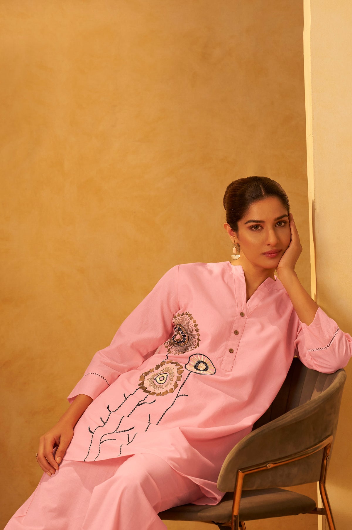 Women Pink Pure Cotton Embroidered Straight Kurta Co-Ord Set