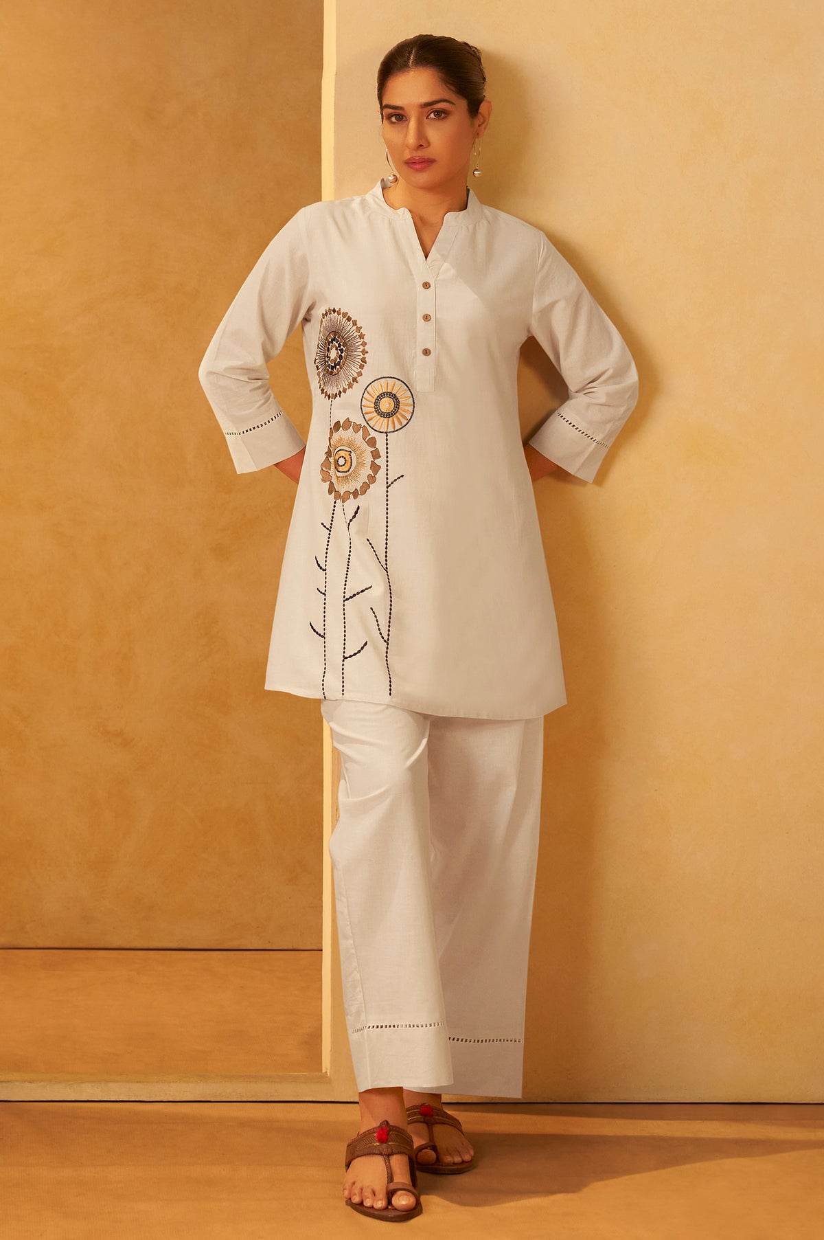 Women White Pure Cotton Embroidered Straight Kurta Co-Ord Set