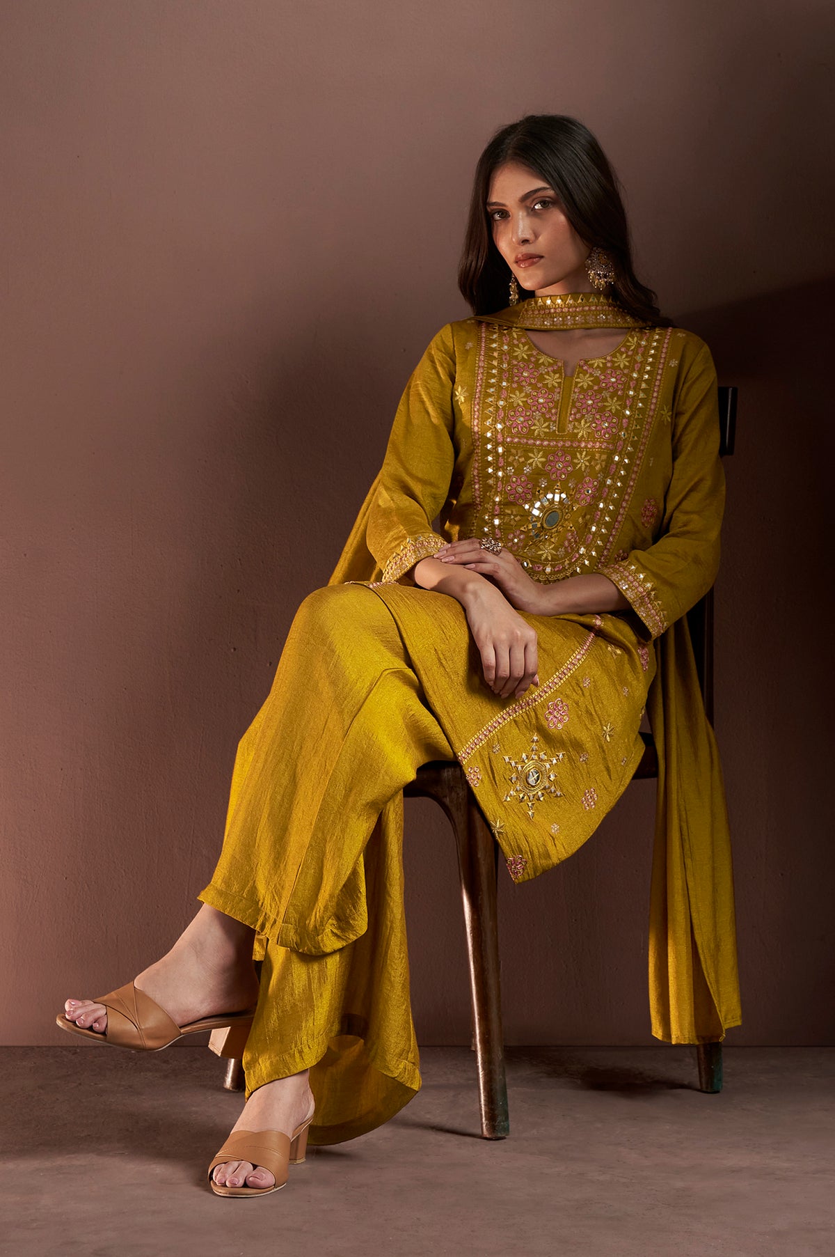 Mustred Silk Blend Embroidered Straight Kurta Set with Mirrorwork Choker Net Dupatta