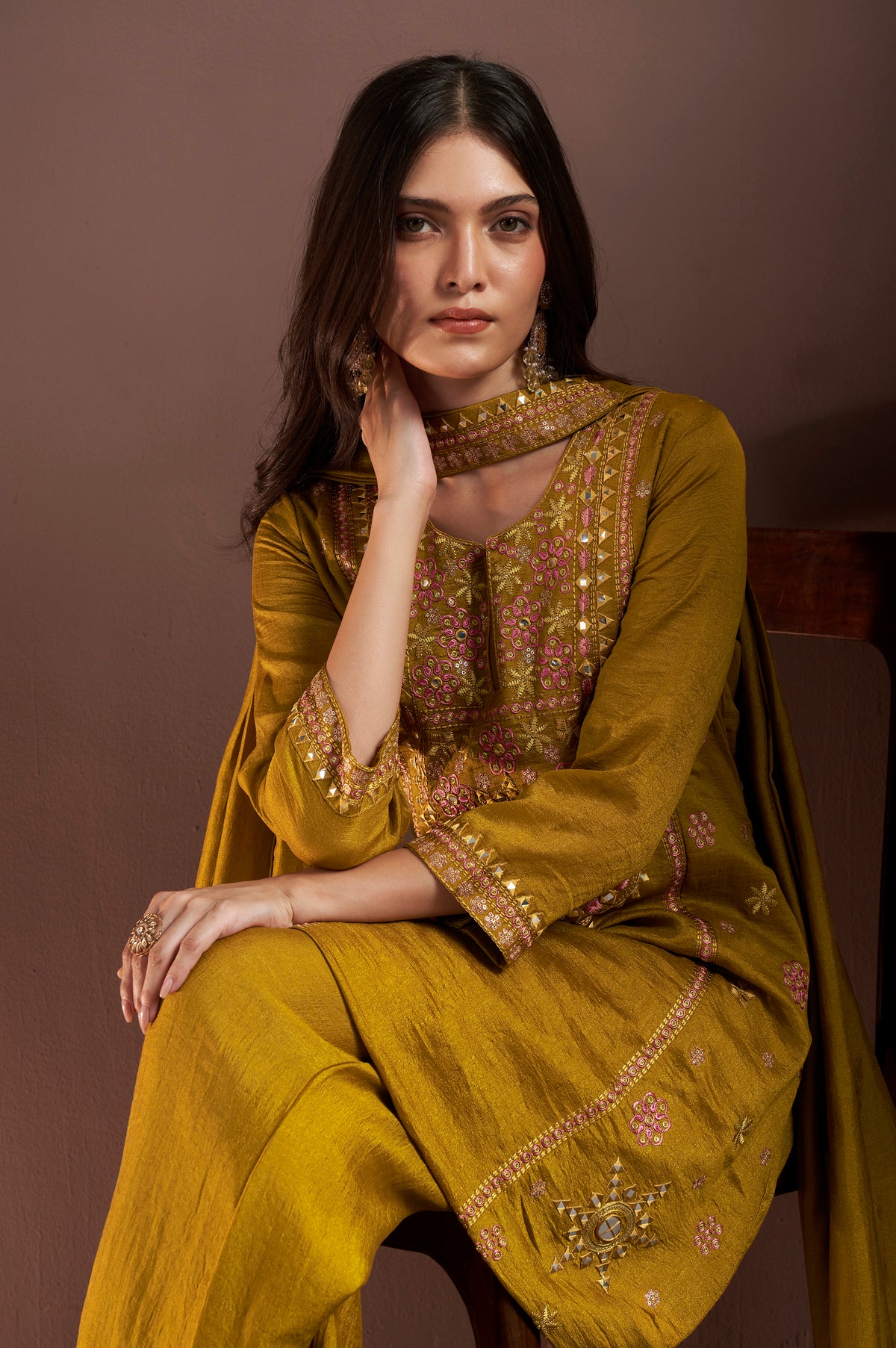 Mustred Silk Blend Embroidered Straight Kurta Set with Mirrorwork Choker Net Dupatta