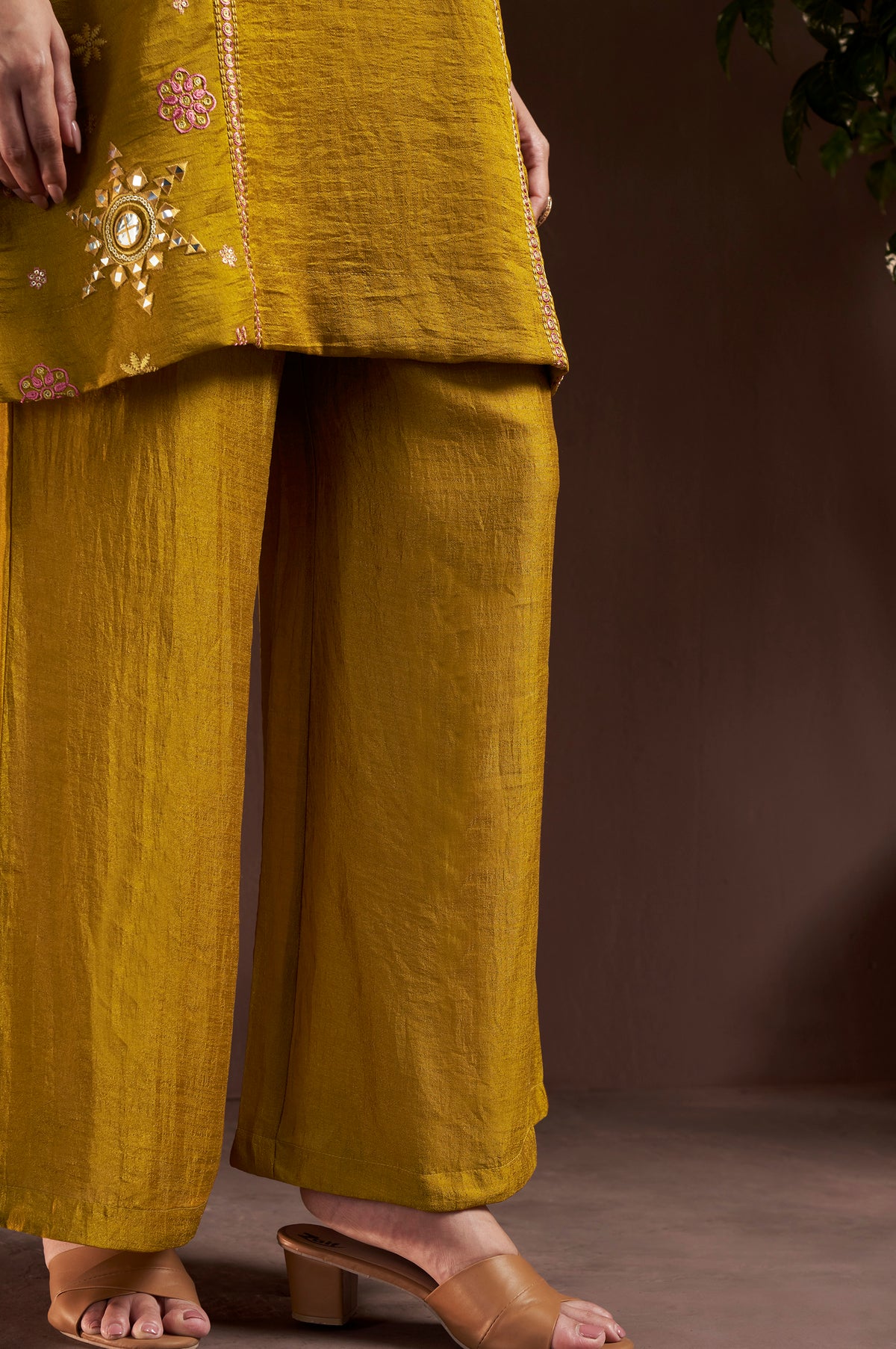 Mustred Silk Blend Embroidered Straight Kurta Set with Mirrorwork Choker Net Dupatta