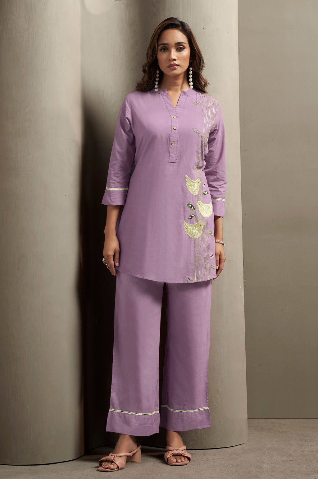 Women's Purple Pure Cotton Bird Embroidered Straight Kurta with Solid Pure Cotton Pants Co-ord Set