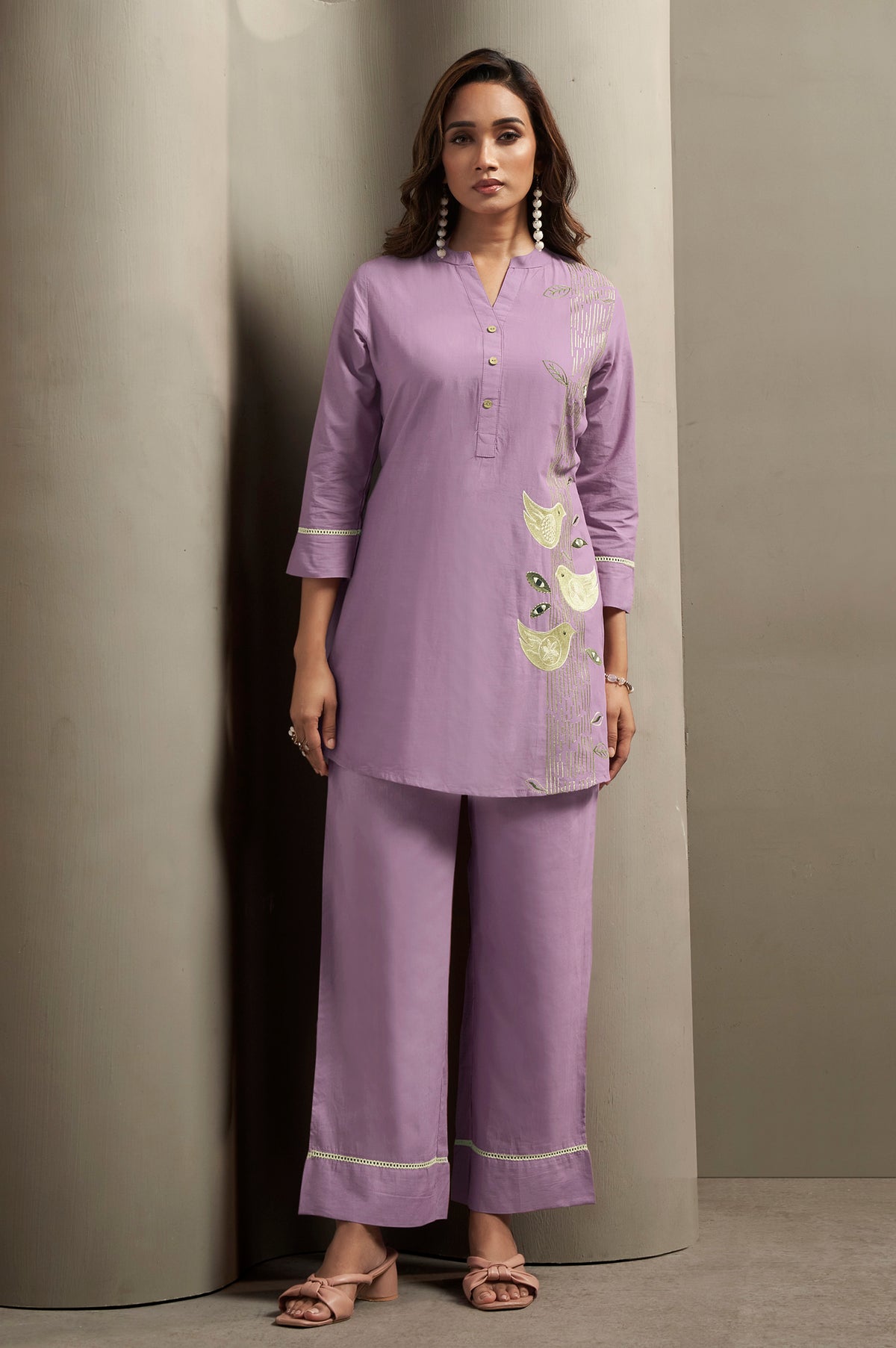 Women's Purple Pure Cotton Bird Embroidered Straight Kurta with Solid Pure Cotton Pants Co-ord Set