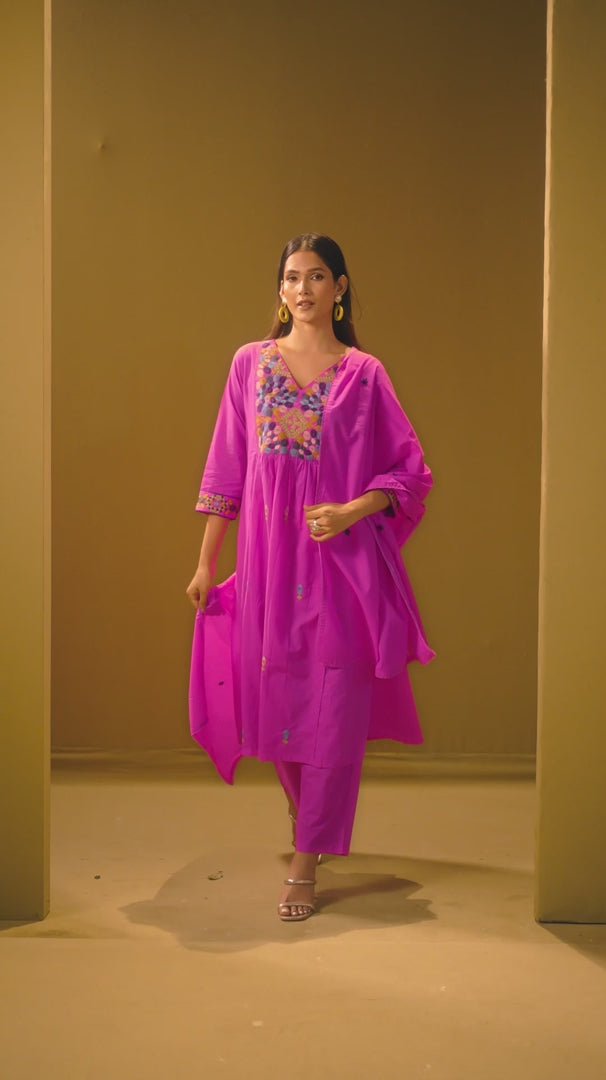 Women's Light Pink Pure Cotton Embroidered Kurta Set with Dupatta